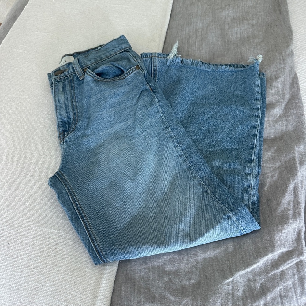 the Great cropped wide leg raw hem jeans